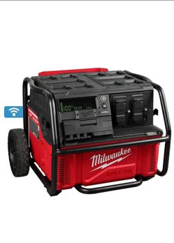 Milwaukee ROLL-ON 3600-Watt Output/7200-Watt Peak 2.5kWh Power Supply