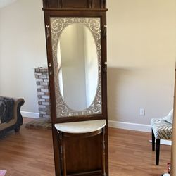 Hall Tree To Hang Coats & Hats