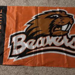Orange Oregon State Beavers Flag (5’1” x 2’11”)