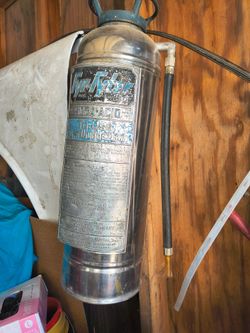 Old school chrome fire extinguisher 🧯