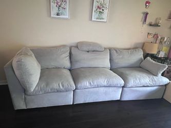 Living Spaces Power Reclining Sofa – Excellent Condition – $850