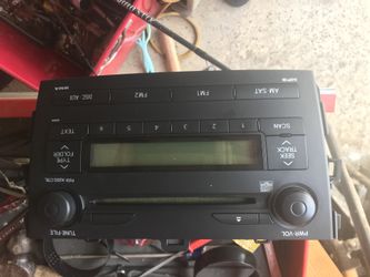 2009 Toyota Corolla stock radio