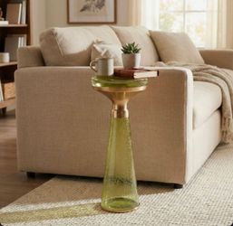 $22!! BRAND NEW Modern Green Glass Accent Table – Gold Finish ✨