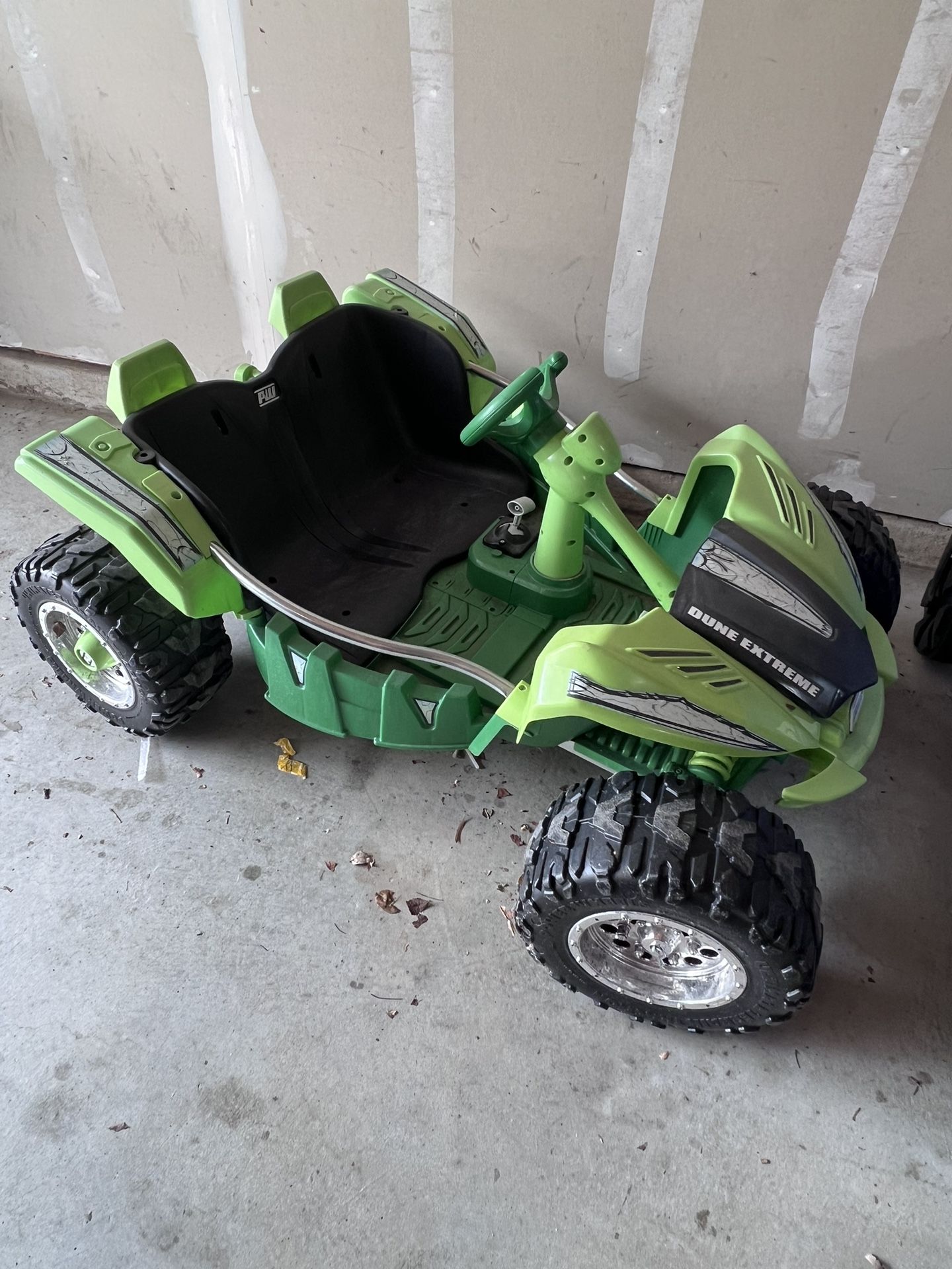 Power Wheels Dune Racer