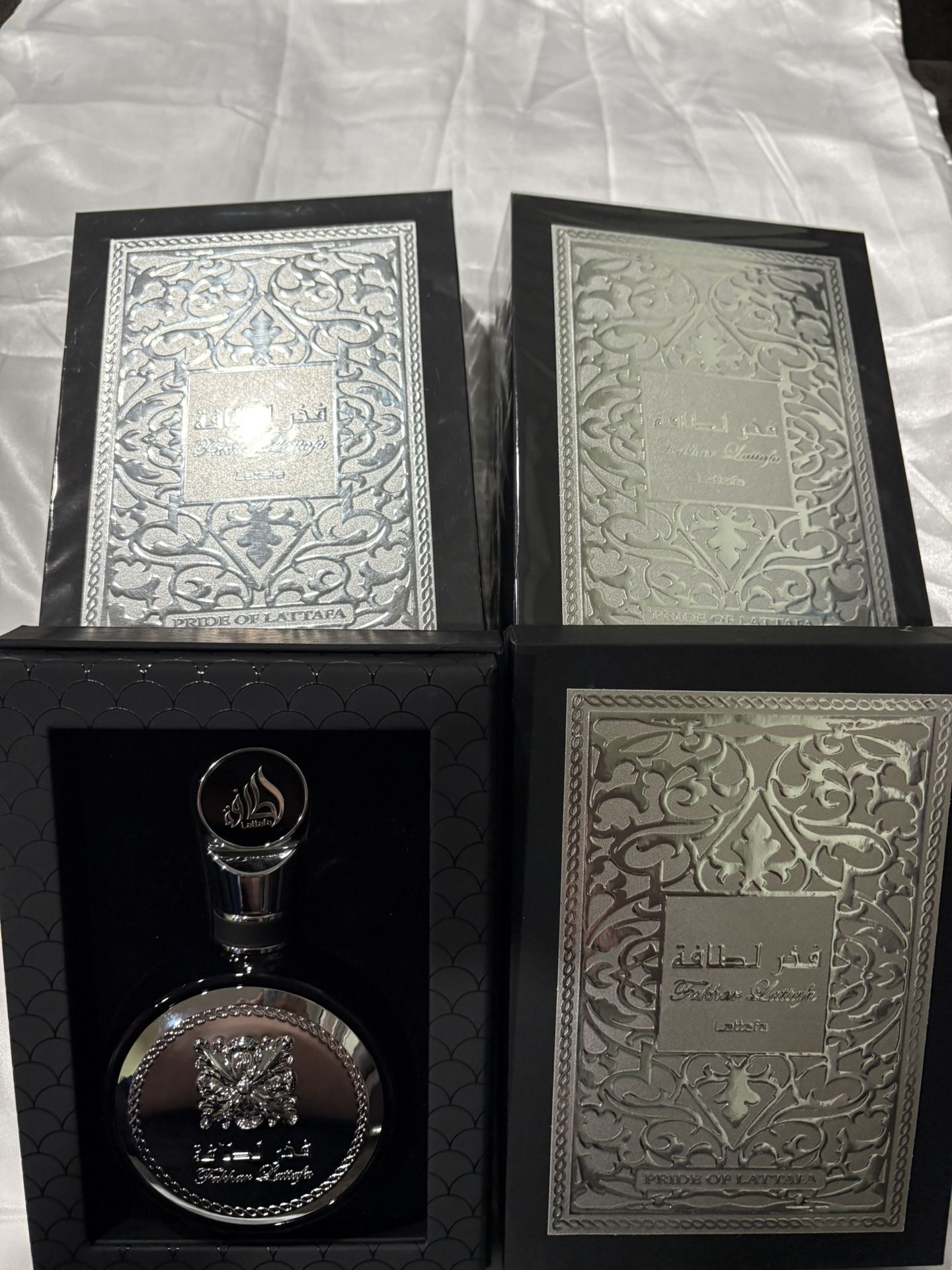 Lattafa Fakhar Perfume