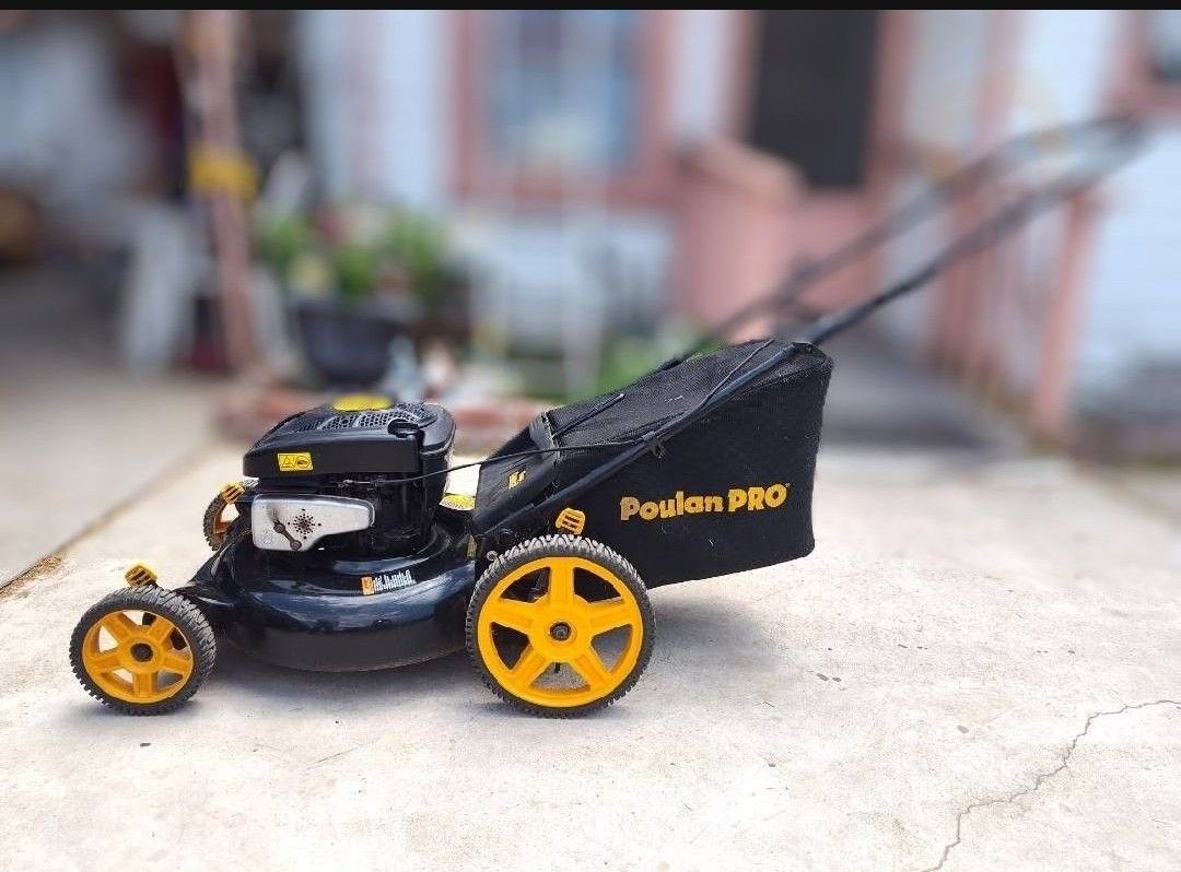 Gas Powered Lawn Mower