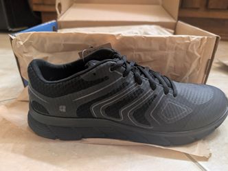 Men's Tennis Shoes