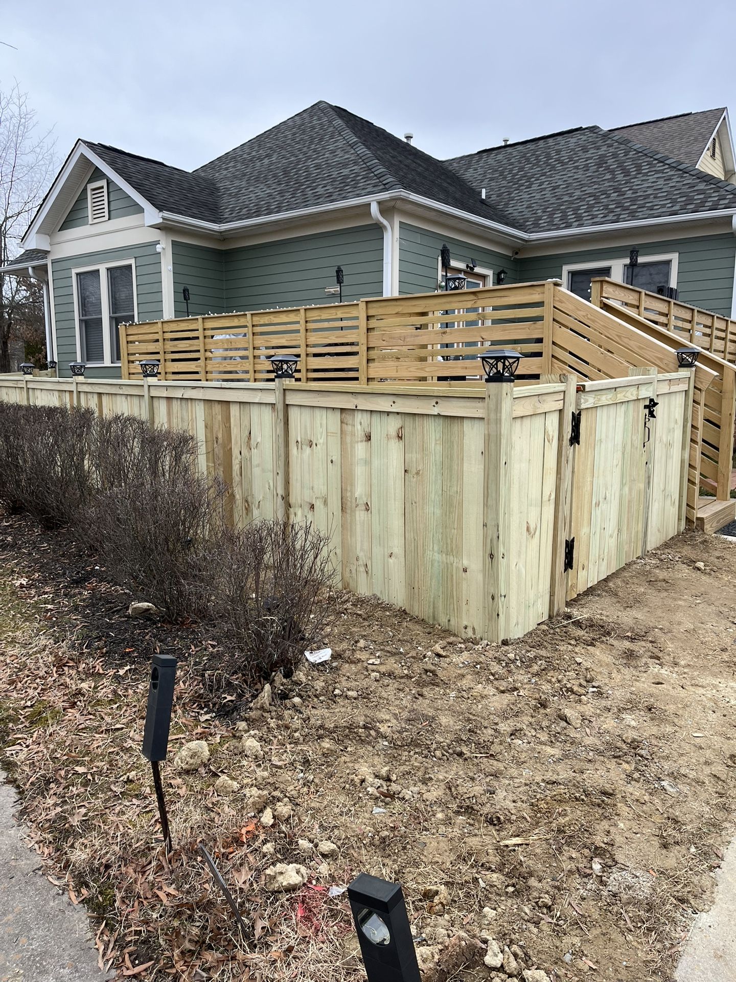 Cap And Trim Fence 6’ Tall $10 A Foot