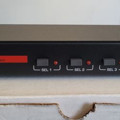 Hall Research VS-4 4 Channel VGA Switch