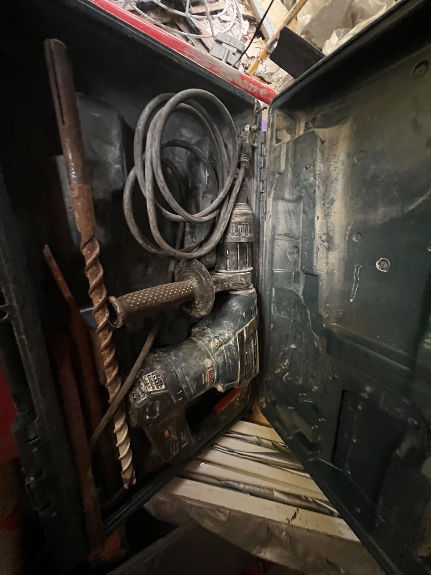 Rotary Chipping Hammer/ With Bits.