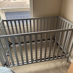 Crib With Clean Mattress