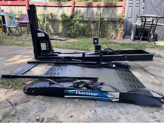 Harmar AL600 Universal Power Wheelchair/Scooter Lift