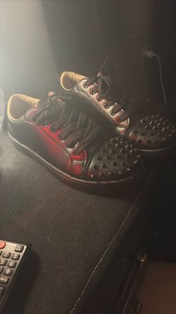 red bottoms lv