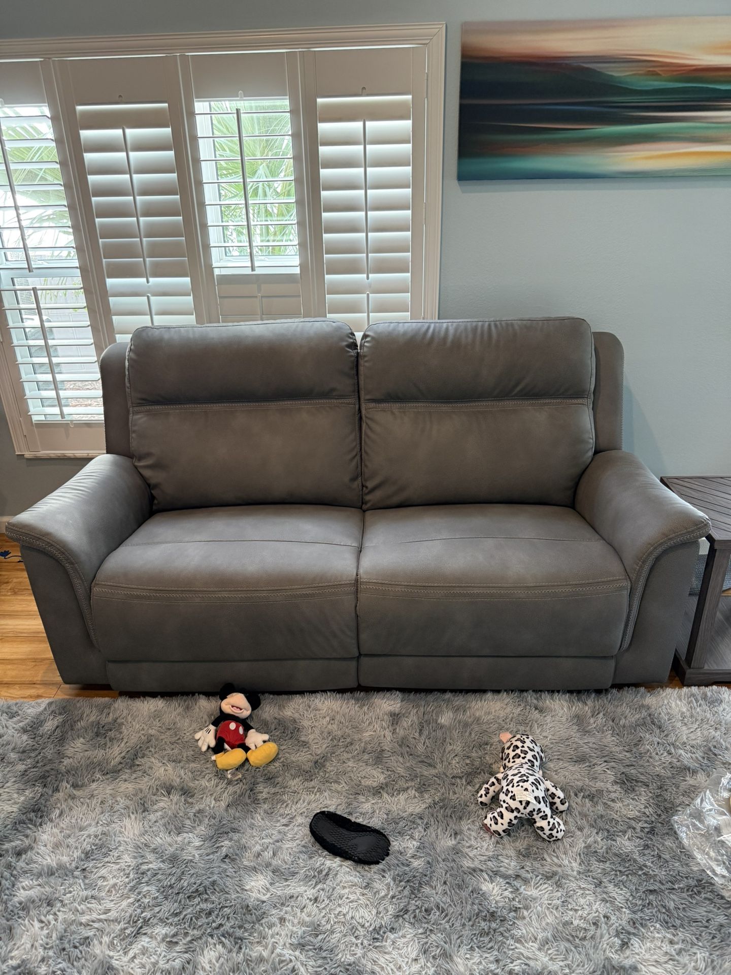 New- Oversized 2 Seater Power Recliner 