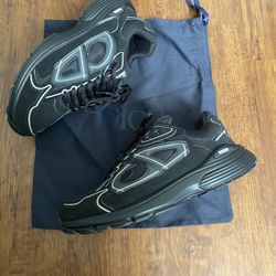 blck Dior b30 