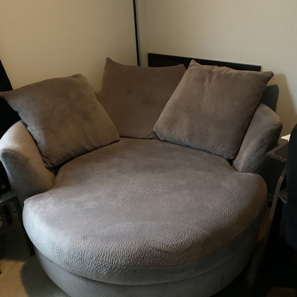Round Sofa Chair From Mor Furniture for Sale in Mount Vernon, WA OfferUp
