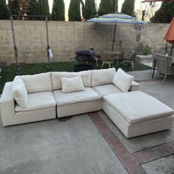 4 Pc Off-white Cloud Couch Sectional (Free Delivery 🚚)