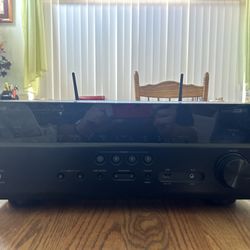 Yamaha RX-V685 Surround Sound Amplifier 