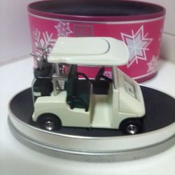 GOLF CART COLLECTABLE AND CLOCK 