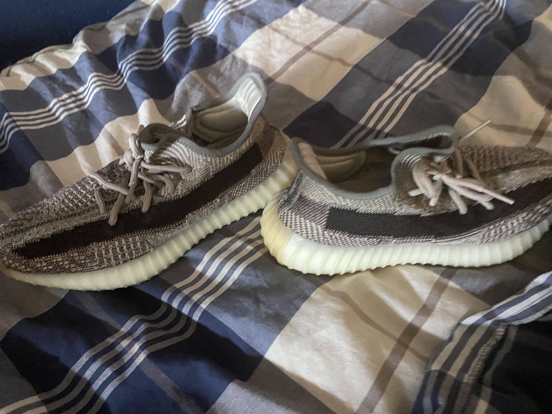 Adidas Yeezys Zyons 350