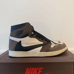 Jordan 1 Travis Scott