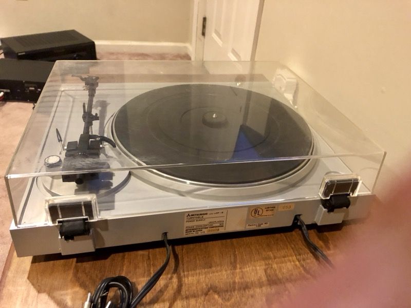 Mitsubishi DP-12 Fully Automatic Turntable. MINT!