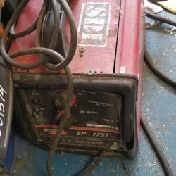 Lincoln 175T 220 Volt MIG Welder