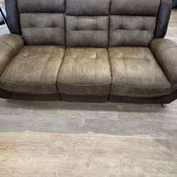 Reclining Console Loveseat