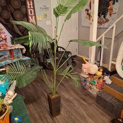 Artificial Bird Of Paredise And Fopamtri  Potted Plant