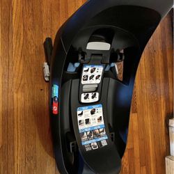 Cybex infant Cloud G With Base And Infant Insert