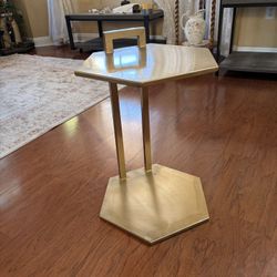 Safavieh Aurea Hexagon Table