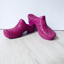 Hot pink dansko clogs hot sale