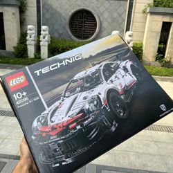 Porsche 911 LEGO Set