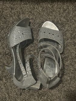 Silver Glitter Rhinestone Heeled Sandals size 6