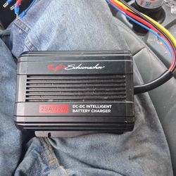 Schumacher 25A/12V DC-DC Intelligent Battery Charger 