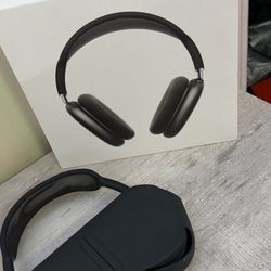 AirPod Max ( Black + Used ) 
