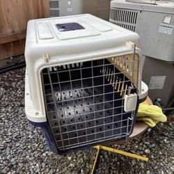 Dog Travel Kennel (S/M) 