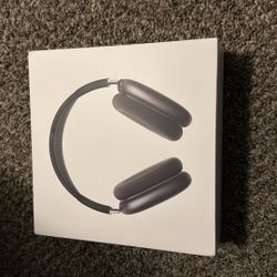 Airpod Max Space Grey with Black headband 