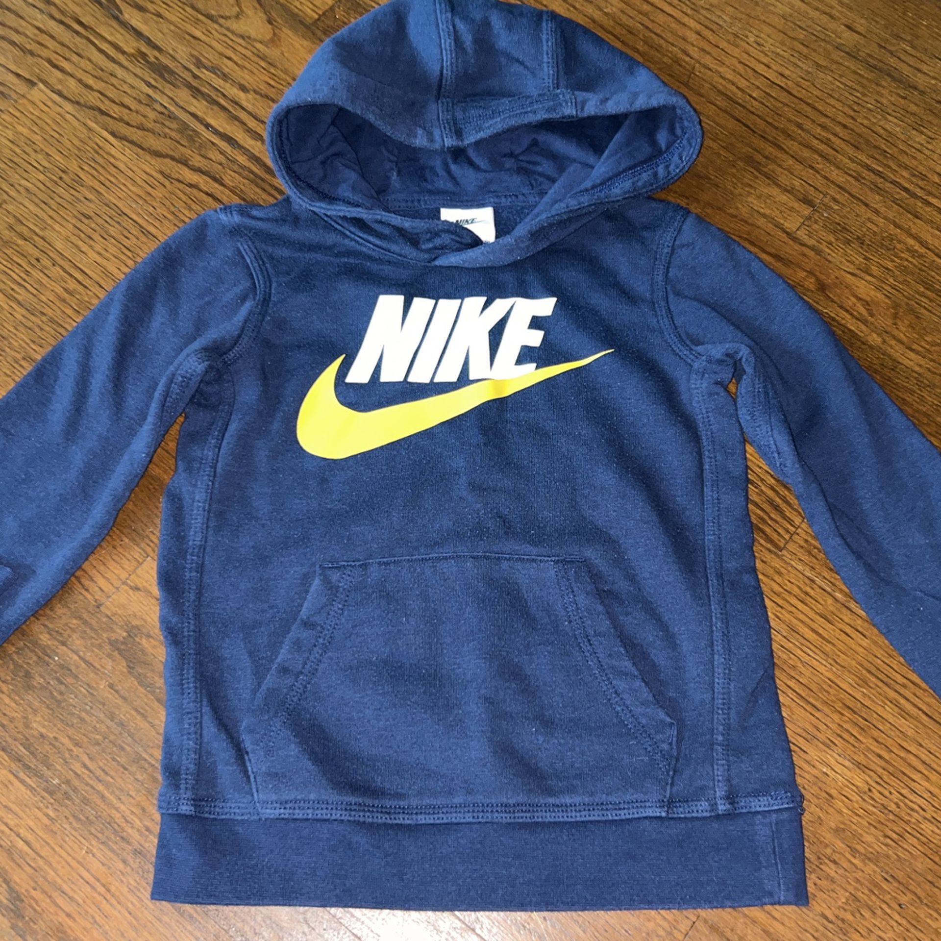 Nike Clothing Sizes 4 & Up for Boys for sale