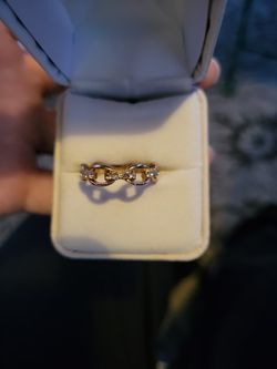 Ladies Gold Ring With Cz Diamonds, Size 8