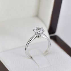 NEW! 1CTW. Round Brilliant Solitaire, Certified Moissanite Gemstone Engagement / Promise Ring, Please See Details ♥️