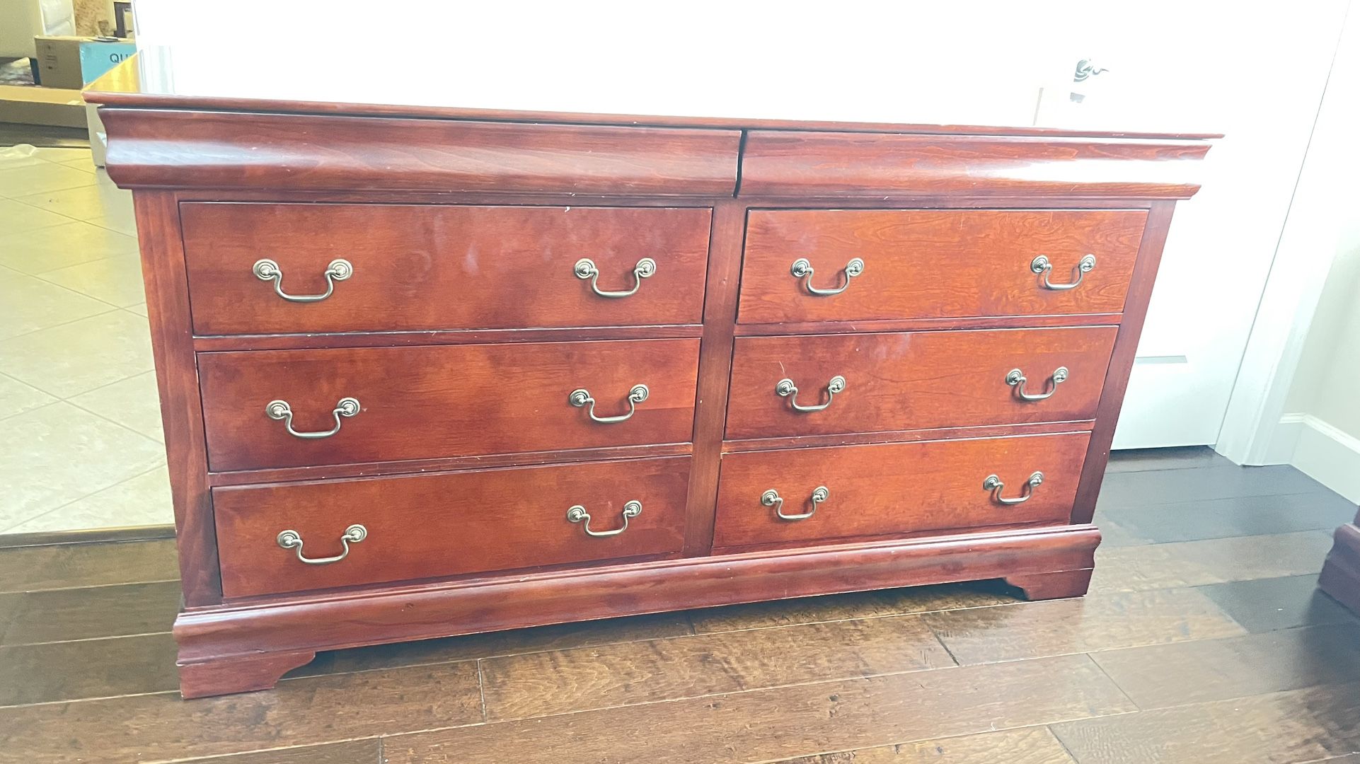 Queen Sleigh Bed , 2 Night Stands And One Dresser