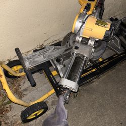 DeWalt DWS780 12-inch Miter Saw 
