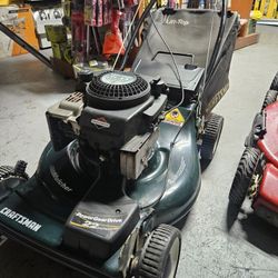 CRAFTSMAN GAS SELF PROPELLED LANW MOWER 