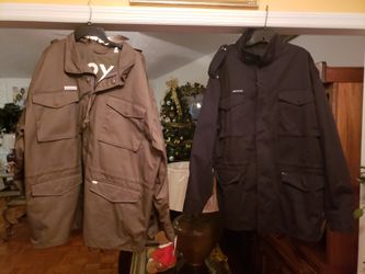 Roca wear cargo coat size 2xl for 40 dollars each