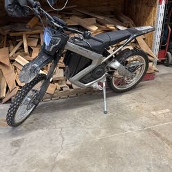 🔥 Mantis 72V Electric Bike – Like New, Only 300 Miles, Needs Nothing