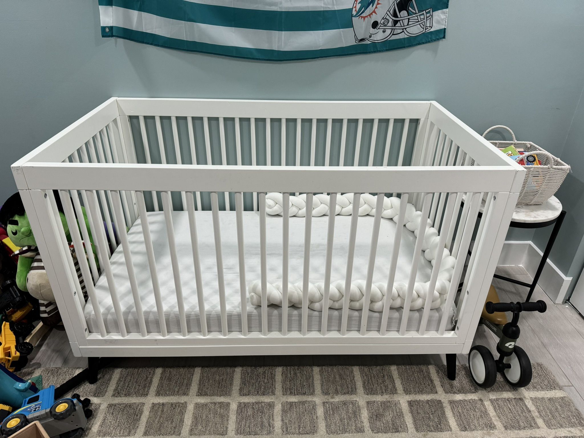 NEED GONE ASAP Baby Crib w/ Beautyrest Mattress