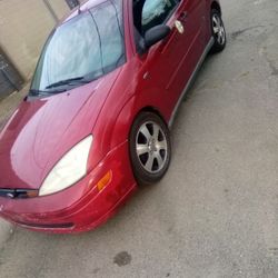 2001 Ford Focus ZX3 Hatchback Low Miles 195k  CAR IN GREAT CONDITION No Problems No Dash Lights Solid Running Car