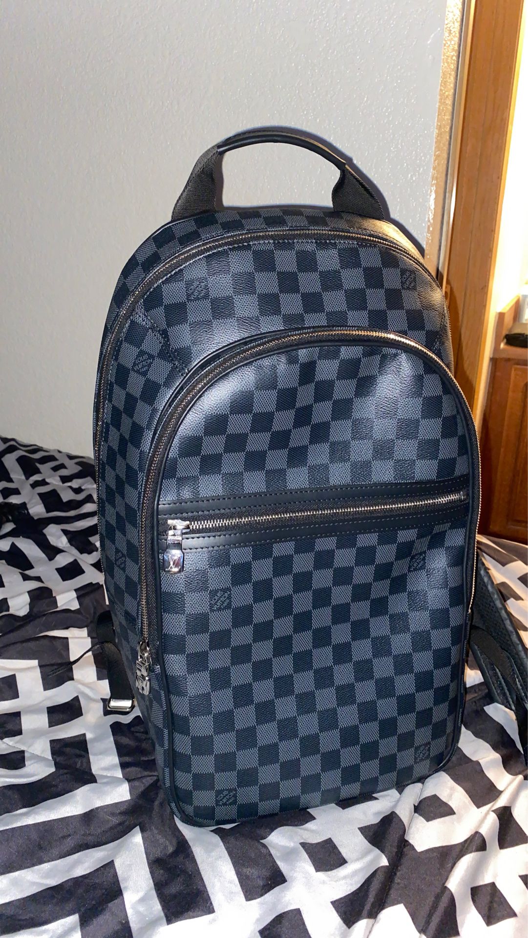 Louis Vuitton Men Backpack