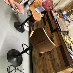 Shunzhi Adjustable Bar Stools Set of 2 Modern Swivel Bar Stools with Stable Metal Frame PU Leather P